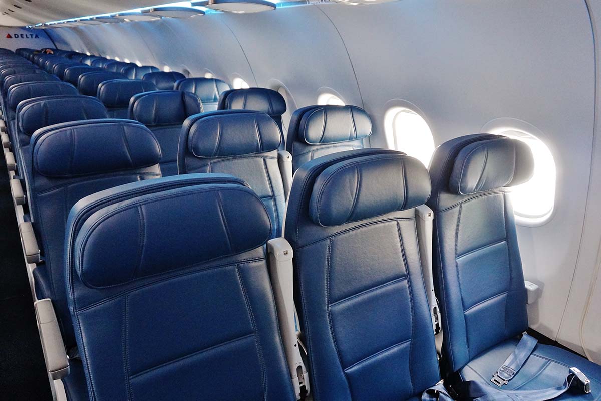 delta airlines interior main cabin seats view